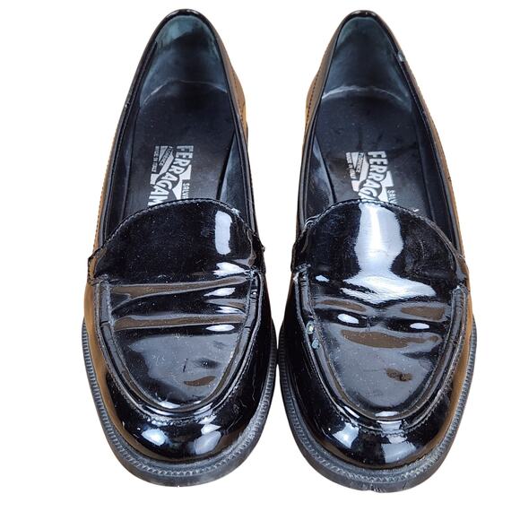 Salvatore Ferragamo Black Patent Leather Loafers Women’s SZ  9 Made in Italy EUC - Picture 1 of 13